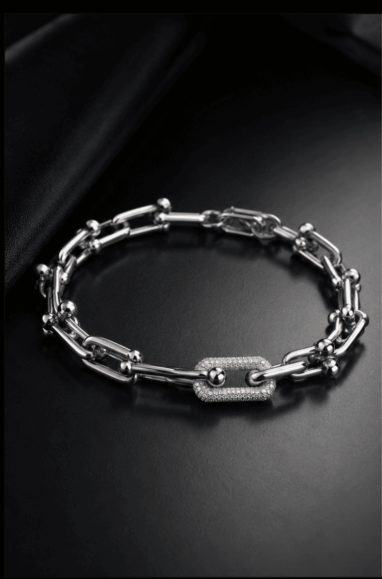 Pavé Oval Link Paperclip Chain Bracelet gallery image 3